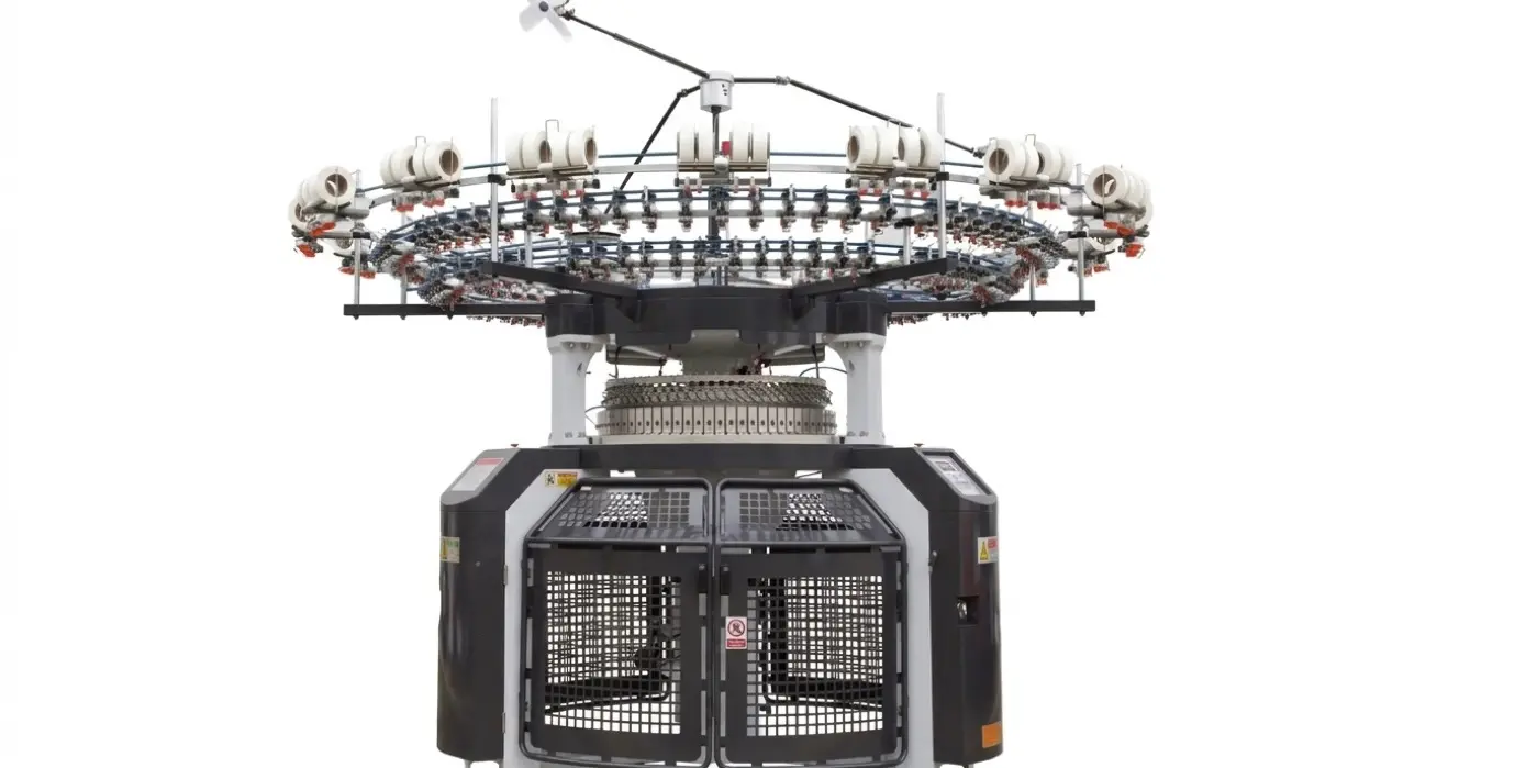 Circular knitting machine compatible with Pointcarre Knit design software